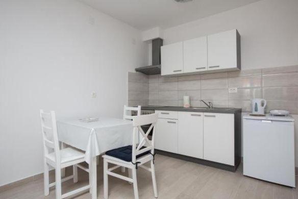 Apartmani Ve-Ro 1 オパティヤ エクステリア 写真